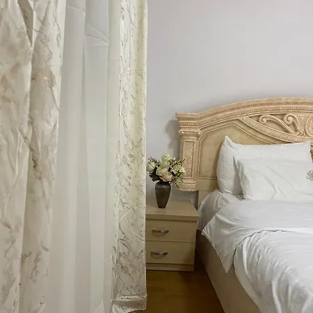 Main Brryli Apartment *